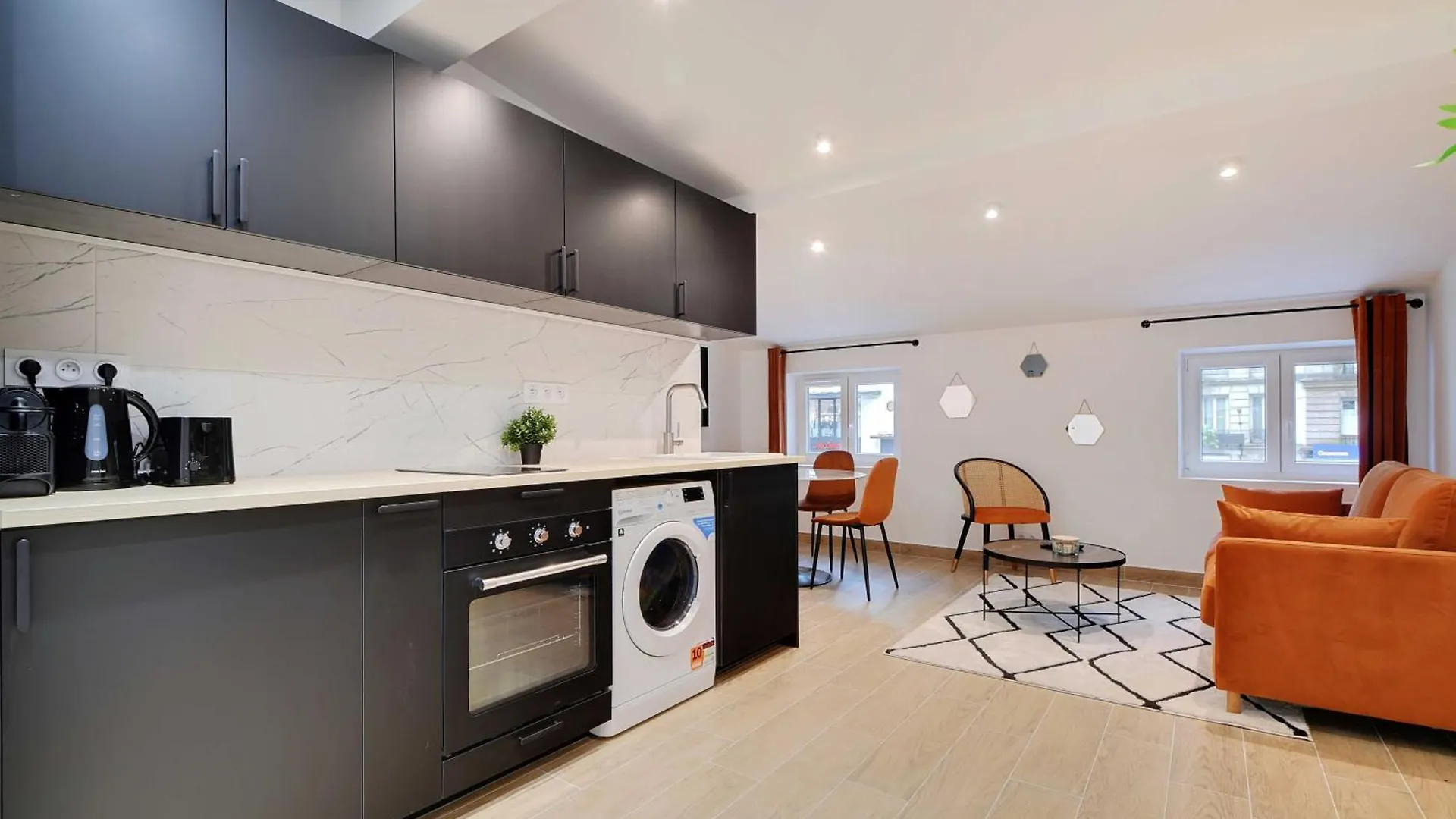 Welcoming Apartment -1Bd-4P - 18Th Arrd Париж 0*,  Франция